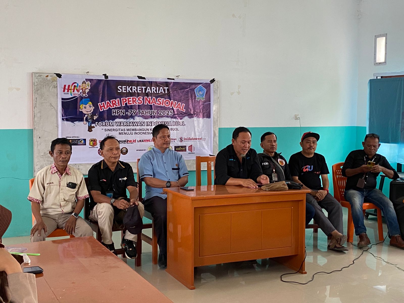 Pers Go To School, FWIB Buol Sukses Gelar Pelatihan Jurnalistik Di Smansa Biau !