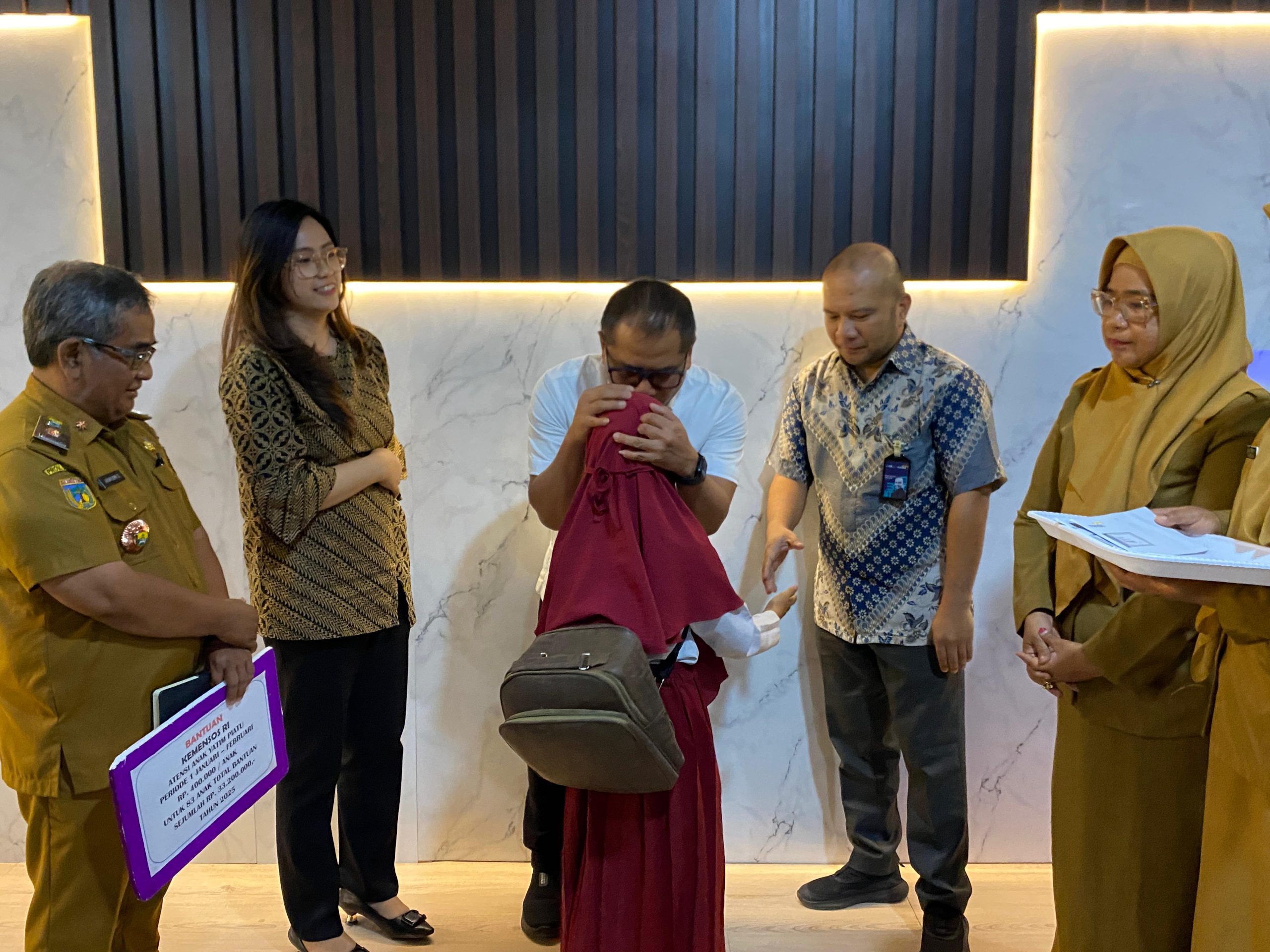 Pemkab Buol Gandeng Bank Mandiri Salurkan Bansos Untuk Anak Yatim Piatu !