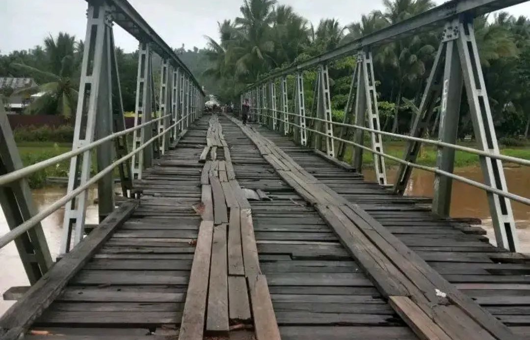 Keluh Kesah Warga Akhirnya Didengar, Anggaran Perbaikan Jembatan Guamonial Sudah Siap!
