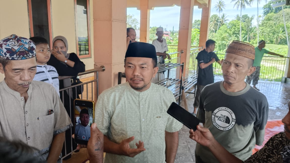 Peringati Idul Adha, Polres Buol Bagikan Daging Kurban ke Masyarakat!