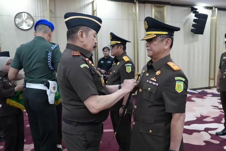 Nuzul Rahmat R. Resmi Jabat Kajati Sulteng, Jaksa Agung Tekankan Integritas dan Profesionalisme!