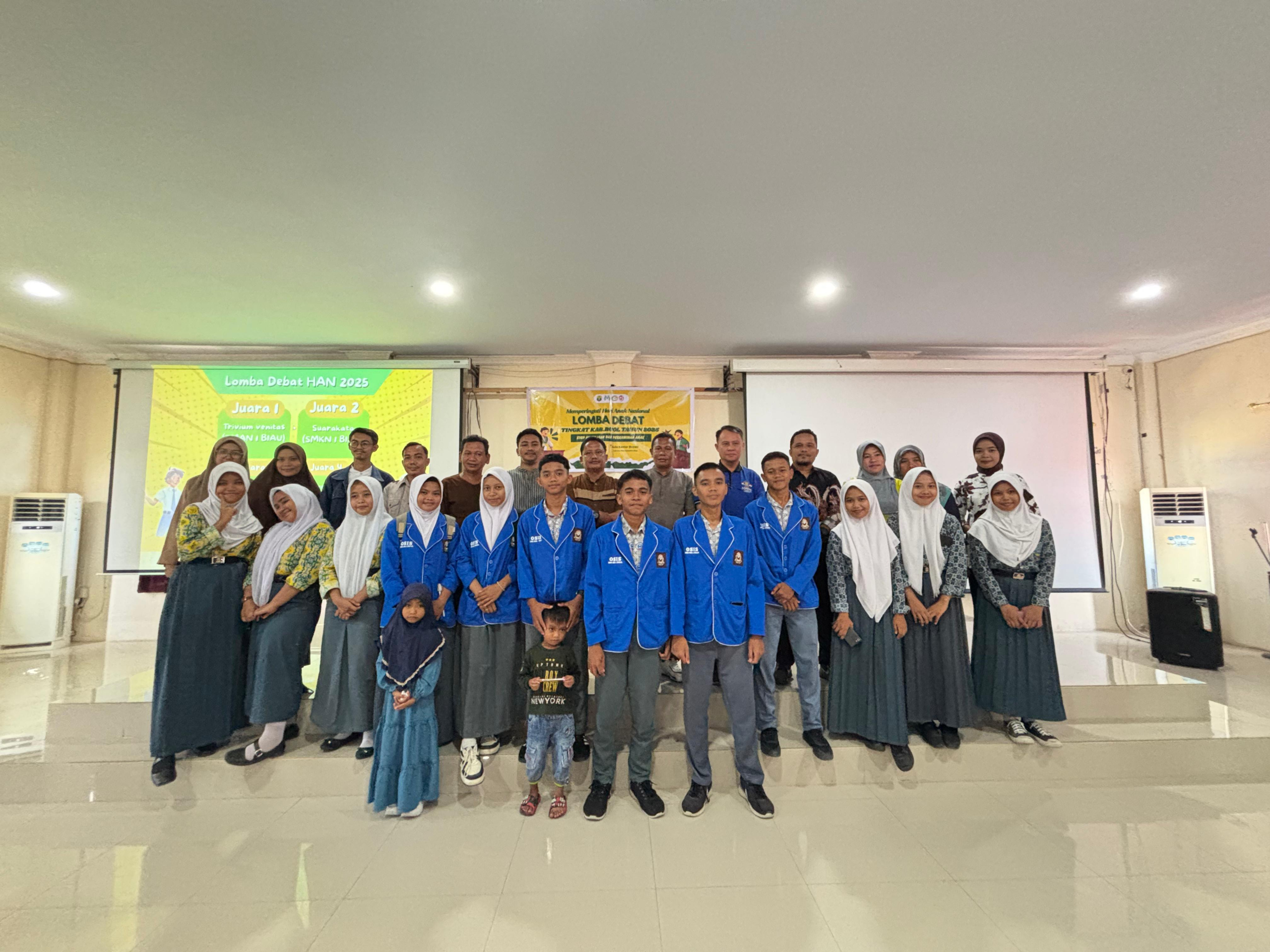 SMAN 1 Biau Trivium Venitas Raih Juara Pertama Lomba Debat Forum Anak Buol 2025