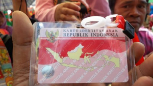 Mengenal KTP Pink: Identitas Khusus WNA, Ini Bedanya dengan KTP Biru!