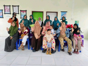 TP-PKK Kabupaten Buol Salurkan Bantuan bagi Ibu Hamil dan Anak Stunting di Kelurahan Leok I