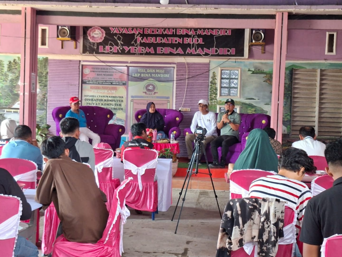 Bupati Buol Dorong Media Profesional dan Pemerintahan Transparan Lewat Dialog Coffee Morning