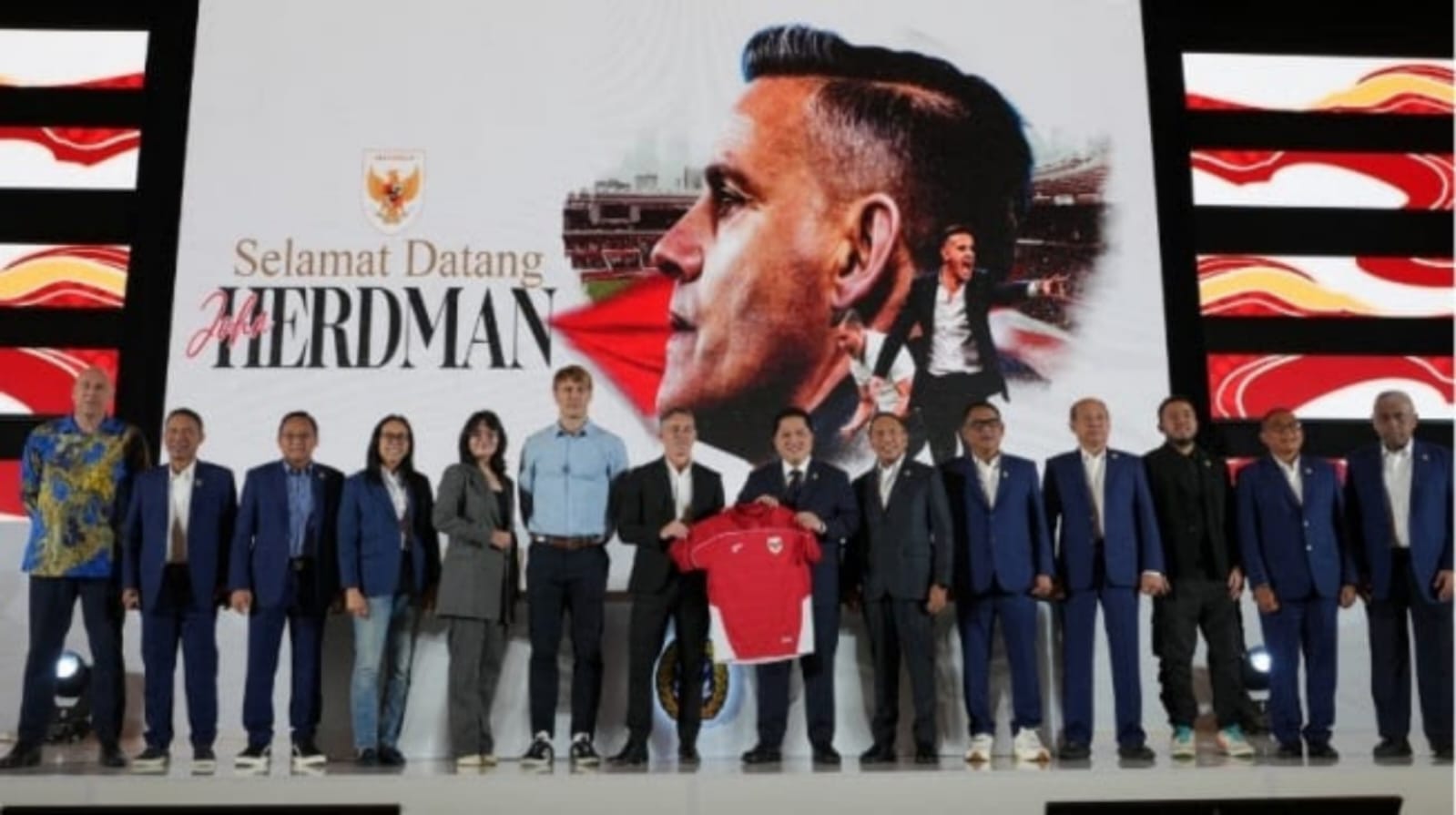 John Herdman Resmi Diperkenalkan, Era Baru Dimulai! Tapi Suporter Timnas Tak Mau Lagi Dengar Kata “Proses”?