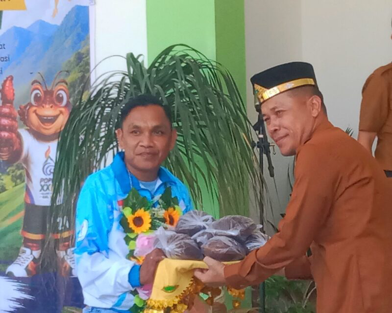 Gula Merah dan Tarian Adat Warnai Penyambutan Kontingen Poso di Buol