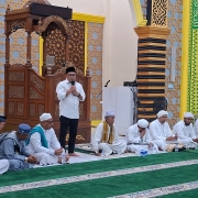 Ratusan Jamaah Padati Masjid Agung At-Tafakur, Bupati dan Wakil Bupati Hadiri Maulid Arbain ke-7