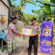 Sambut HUT Humas Polri ke-75, Polres Buol Salurkan 20 Paket Sembako